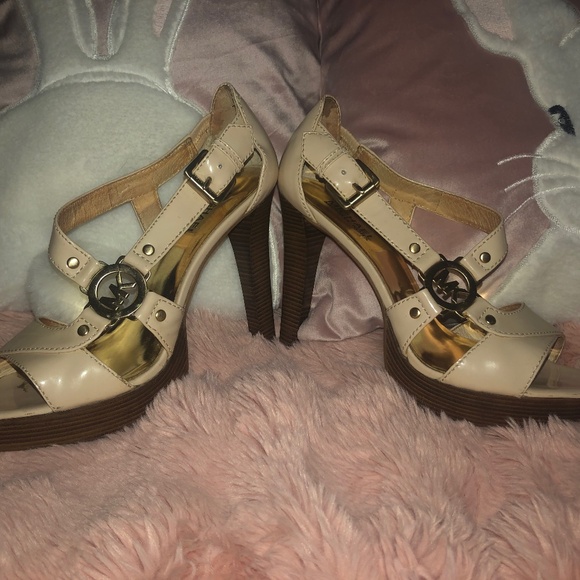 Michael Kors cream and gold high heels great condition - Picture 1 of 4